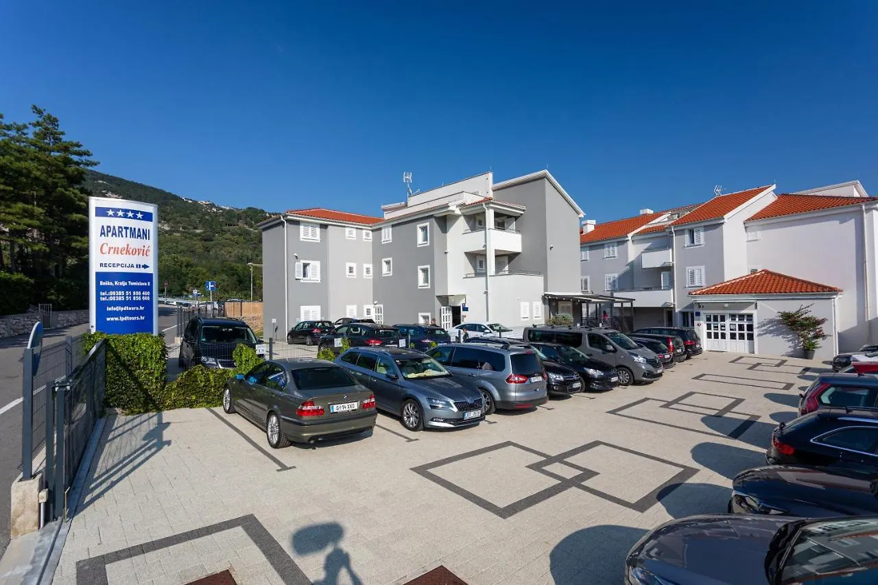 Apartments Crnekovic Tomislava 8A Baška