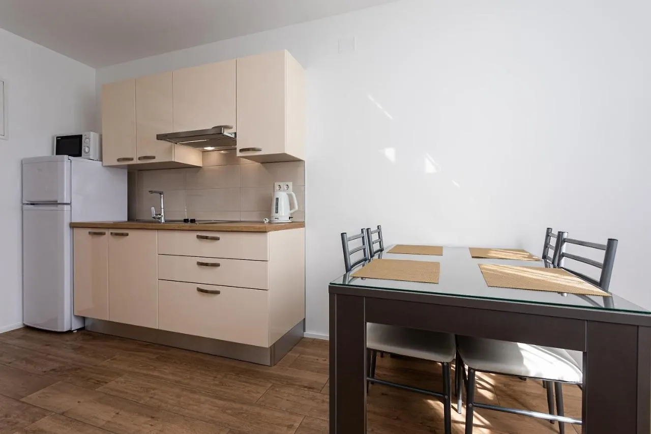 Apartments Crnekovic Tomislava 8A Baška