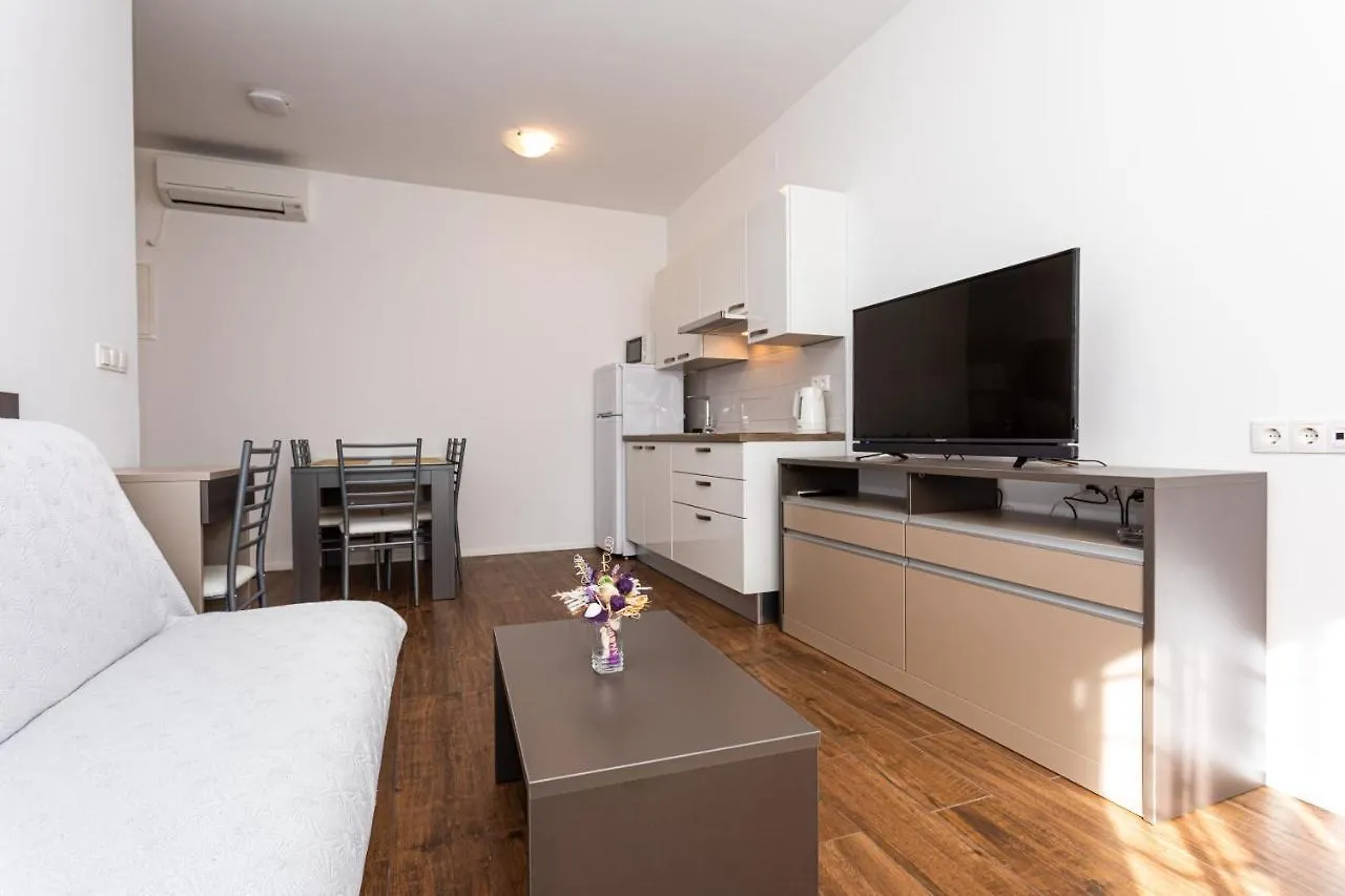 Apartments Crnekovic Tomislava 8A Baška Croazia
